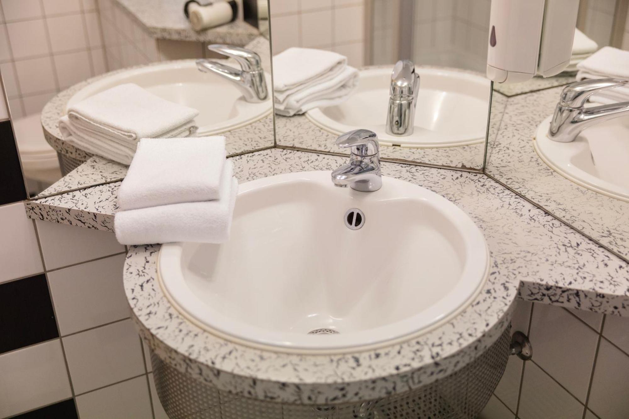 C-You Hotel Chemnitz Esterno foto